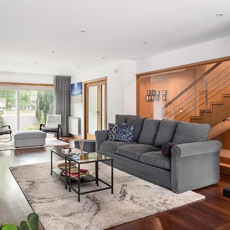 Apartamento Joivy Sleek House Balcony & 2 Terraces In Porto Maía Exterior foto